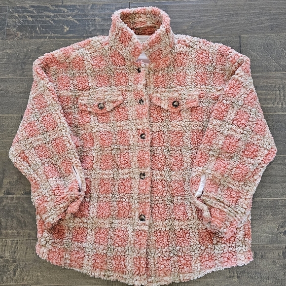 Illa Illa Oversized Women's Cozy Coral Pink & Cream Plaid Sherpa Jacket sz small - Picture 3 of 8